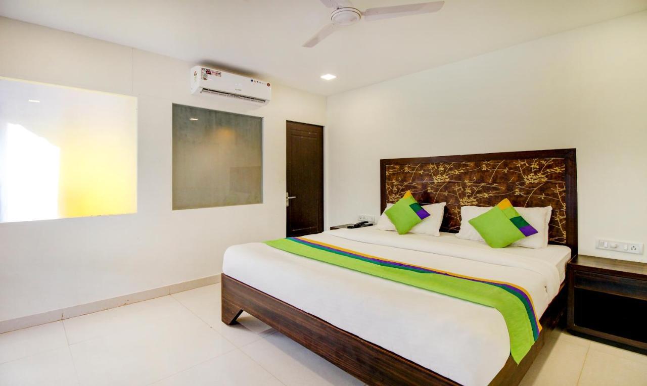 Treebo Trend Ashwem Beach Resort Goa Mandrem Eksteriør billede